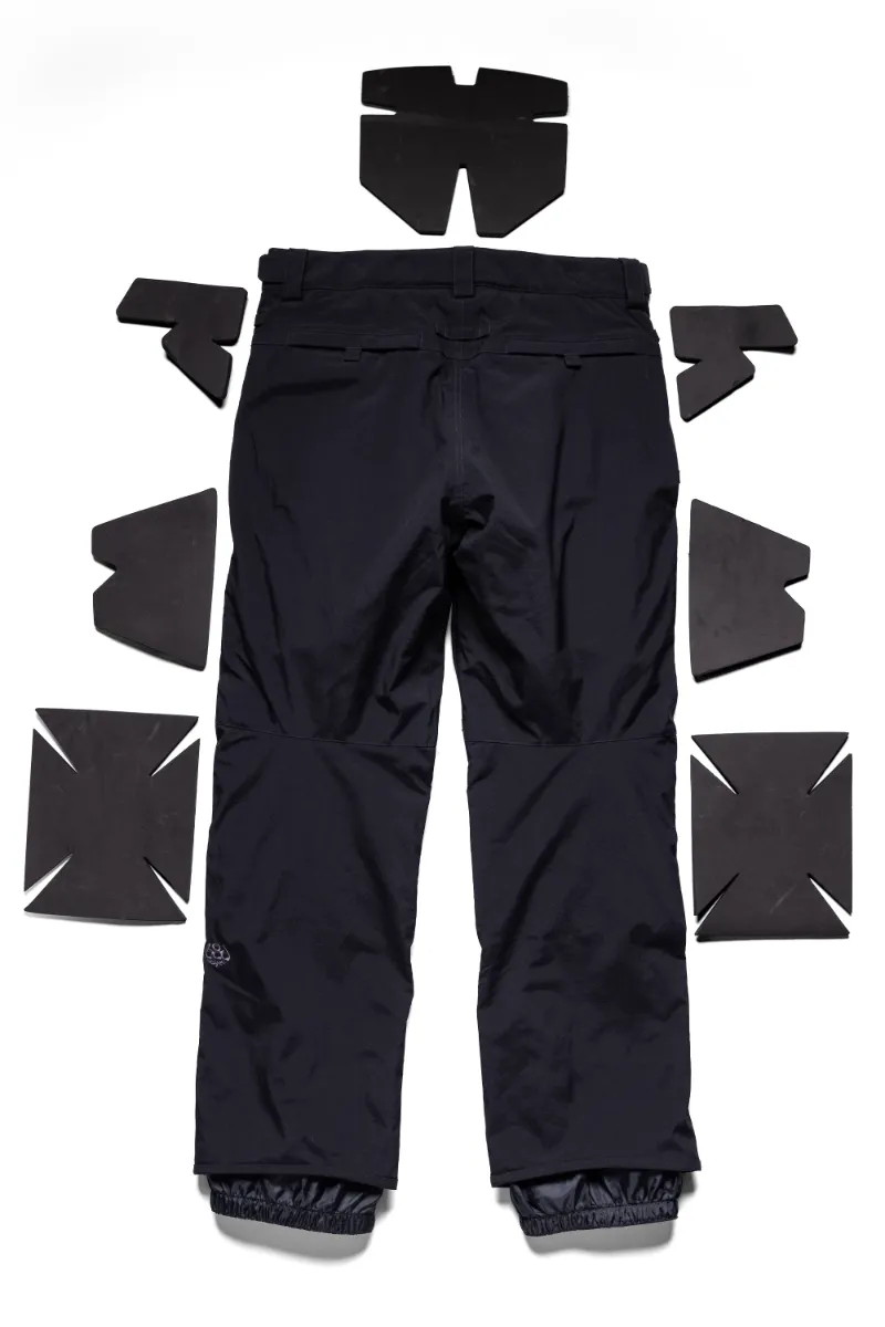 Choosing the Right Snow Pants: 686 vs Generic Brands for Backcountry Skiing