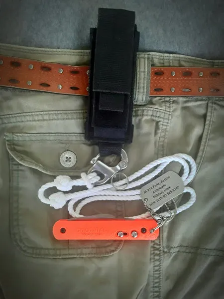 Paratrooper knife with folding blade